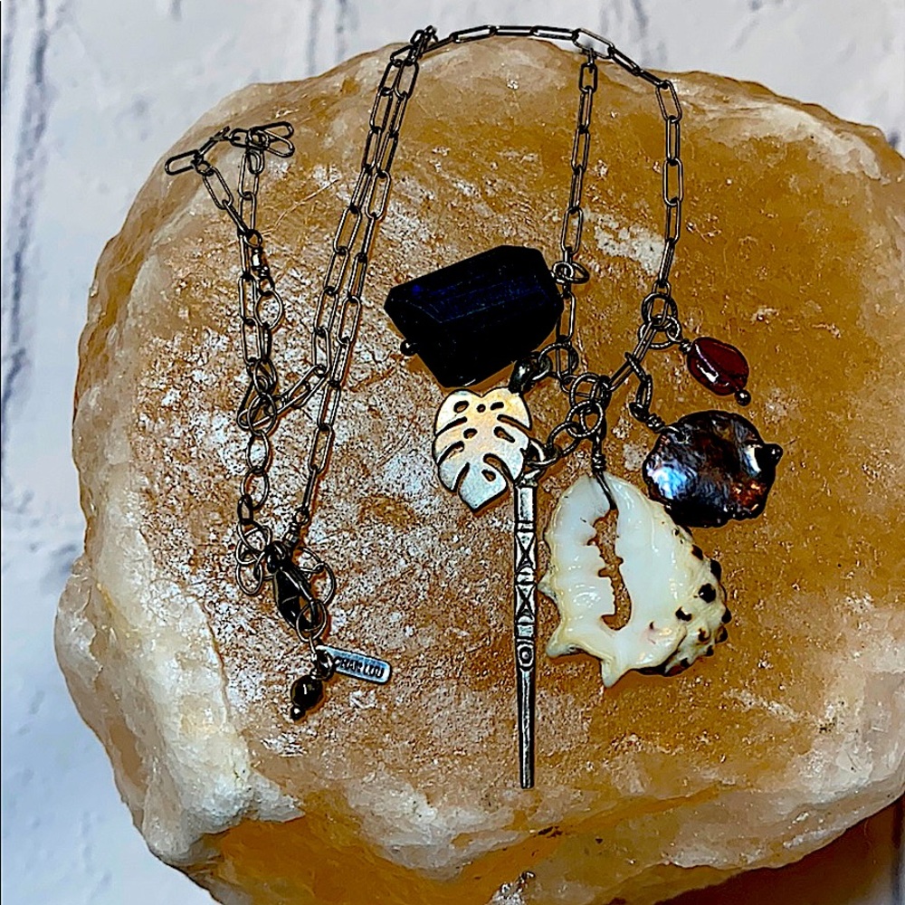 CHAN LUU mix silver with stones.
